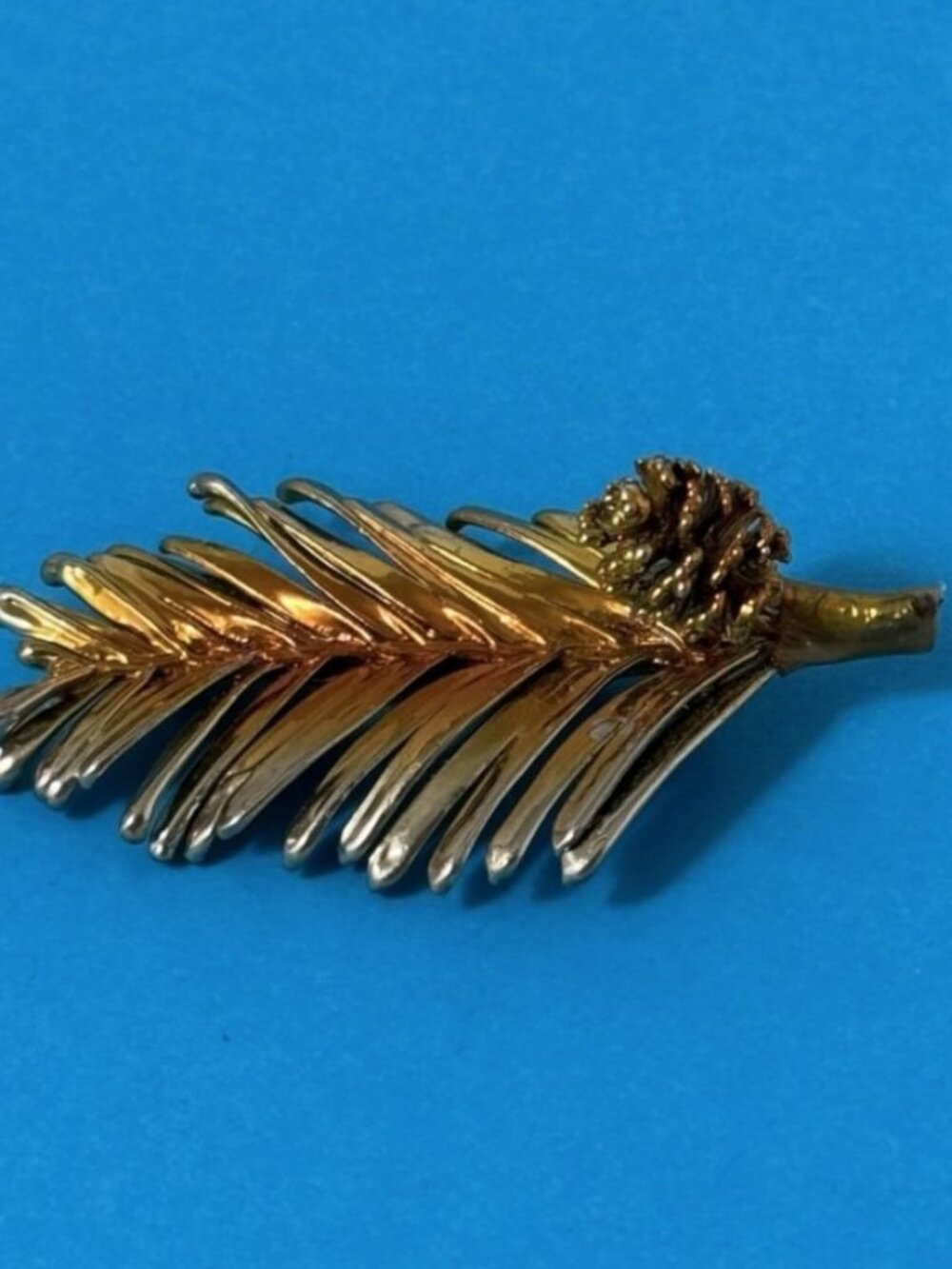 Vintage Pine Branch Leaf Brooch Pin Gold Tone Nature Holiday Jewelry